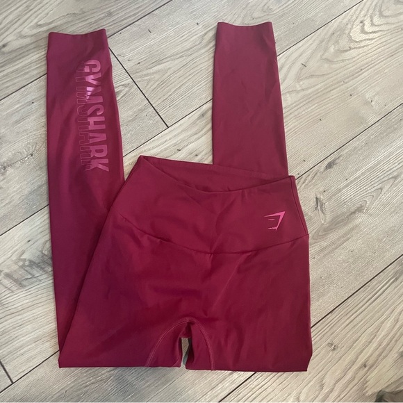 Gymshark Women's Deep Red Leggings Small - Picture 2 of 11